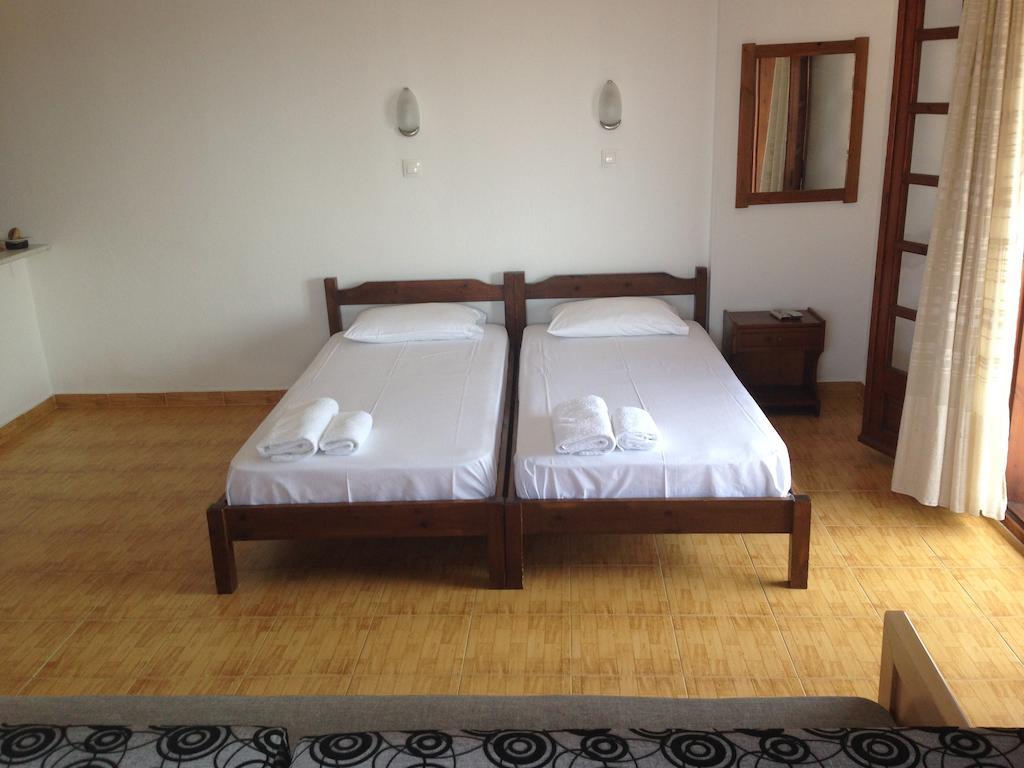 Apartment Delimaras *